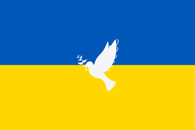 Ilustracija - ukrajinska zastava s golubicom mira